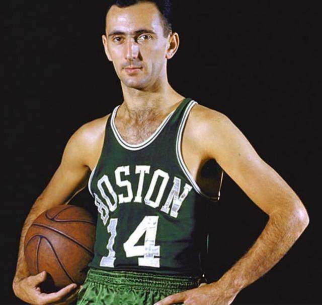 亚历山大不 亚历山大不