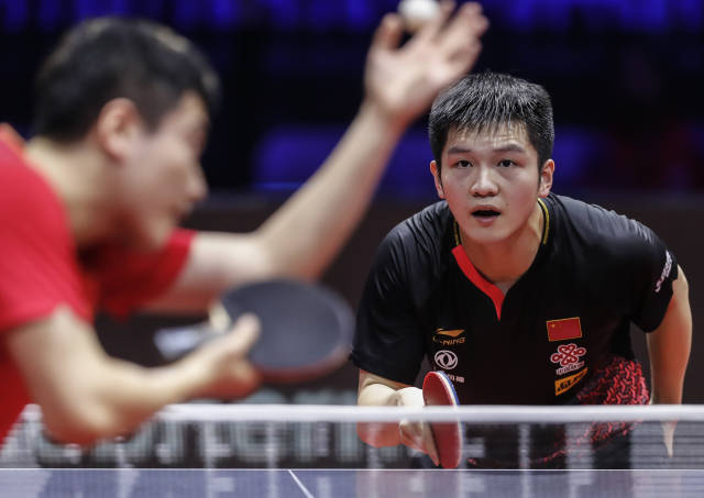 她们同时在 她们同时在